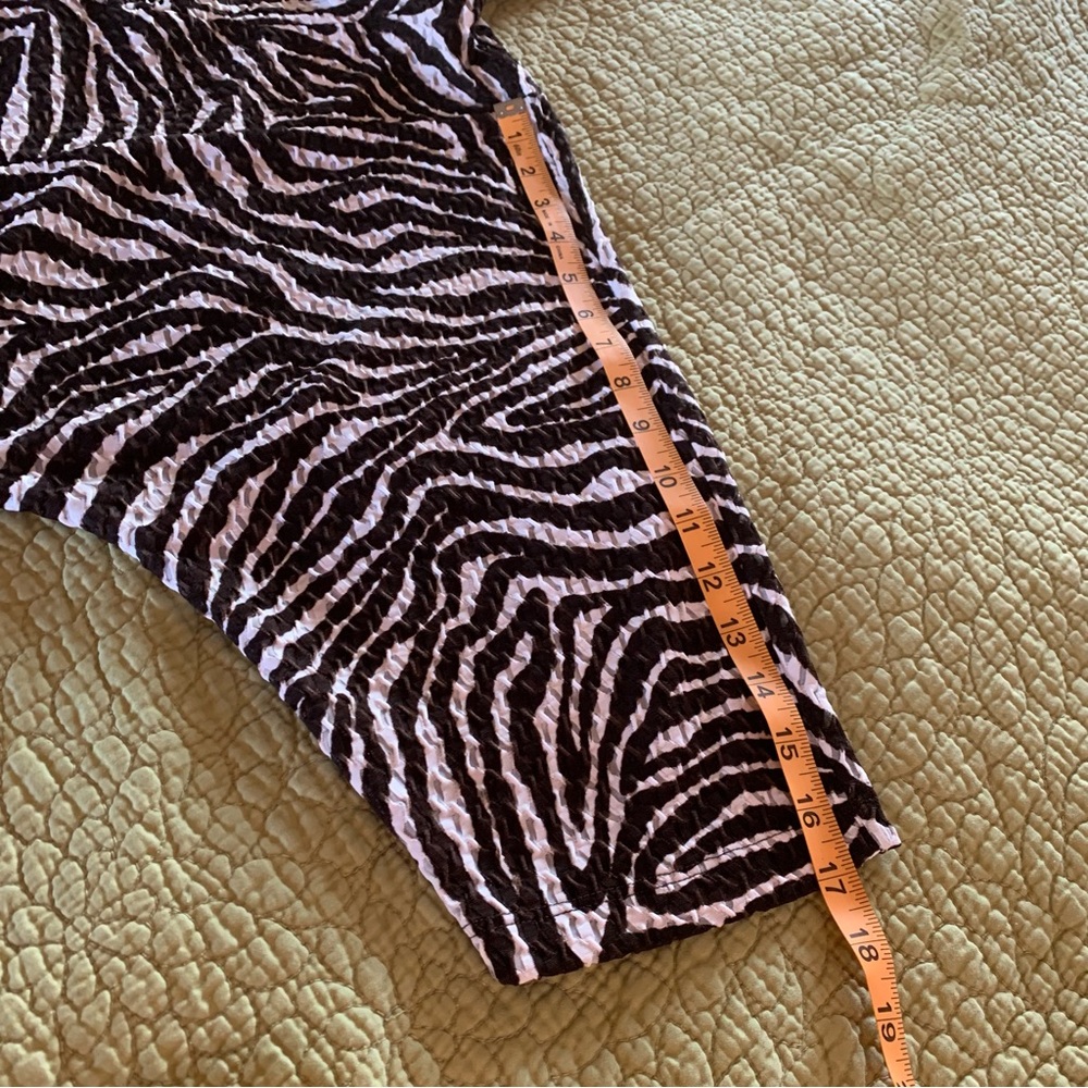 Chico’s Hoodie Brown & White Animal Print with Pockets Size 16 - Picture 15 of 16